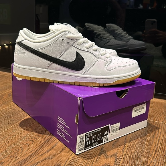 Nike SB Dunk Low - Picture 1 of 5